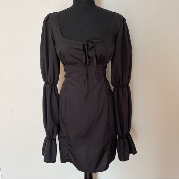 Long Puff Sleeves Square Neck Dress - Picture 2 of 12